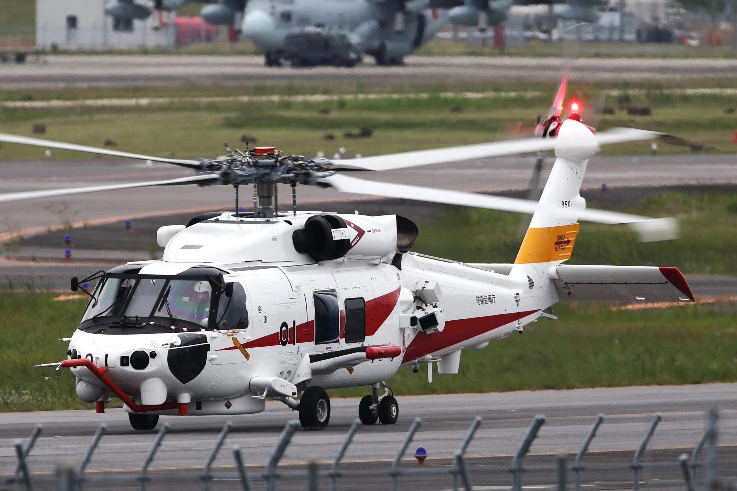 Japanese Ministry of Defense Announces  Completion of  SH-60L Naval Helicopter’s Development, aims Six in the first Phase.