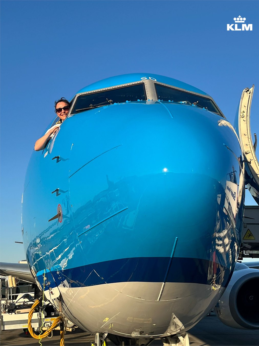 KLM Pilots will fly as reservists with the Dutch Defense forces, signed agreement with the Ministry of Defense of Netherlands.