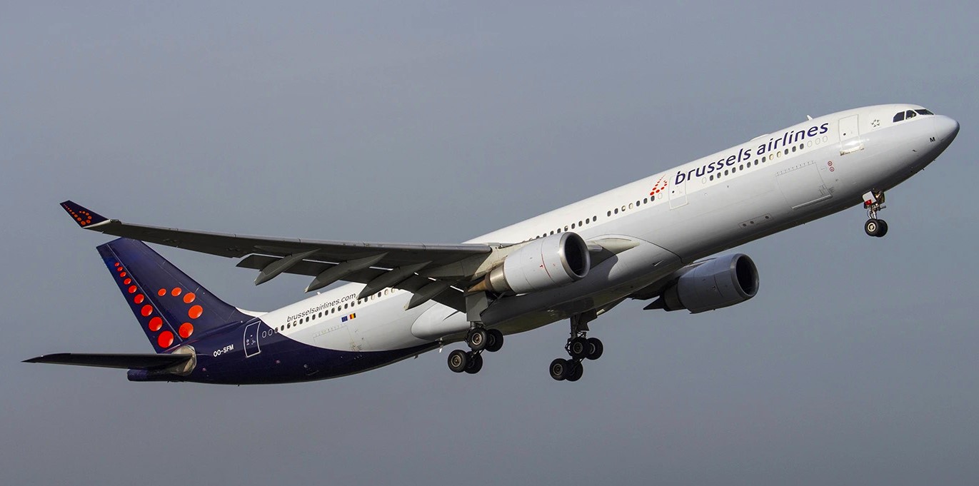 Strike notice at Brussels Airlines following the dismissal of the three flight attendants who didn't fly owing to suspected bed bugs onboard.