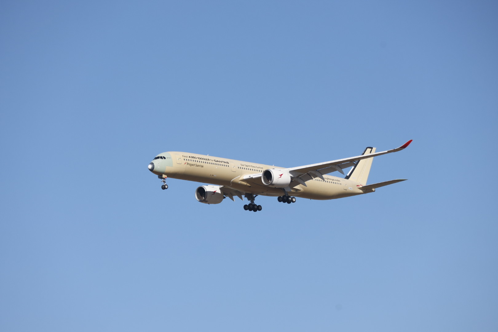 How much Fuel was Used? A Complete Analysis of Qantas Project Sunrise Airbus A350-1000ULR 24 hours 24 minutes Test Flight. 