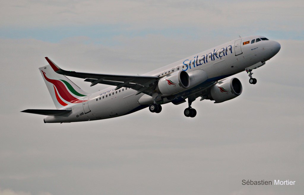 Left elevator  and  horizontal  stabilizer (THS) of   4 year old Srilankan A320 neo aircraft damaged due to collision with ground  vehicle !