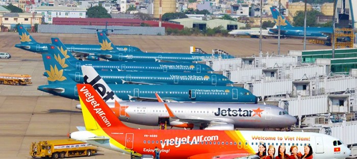 Civil  Aviation  Authority  of  Vietnam  (CAAV)  to  amend  some  regulations  in  the  aviation  sector  so  as  to  simplify  procedures  for  business  activities .