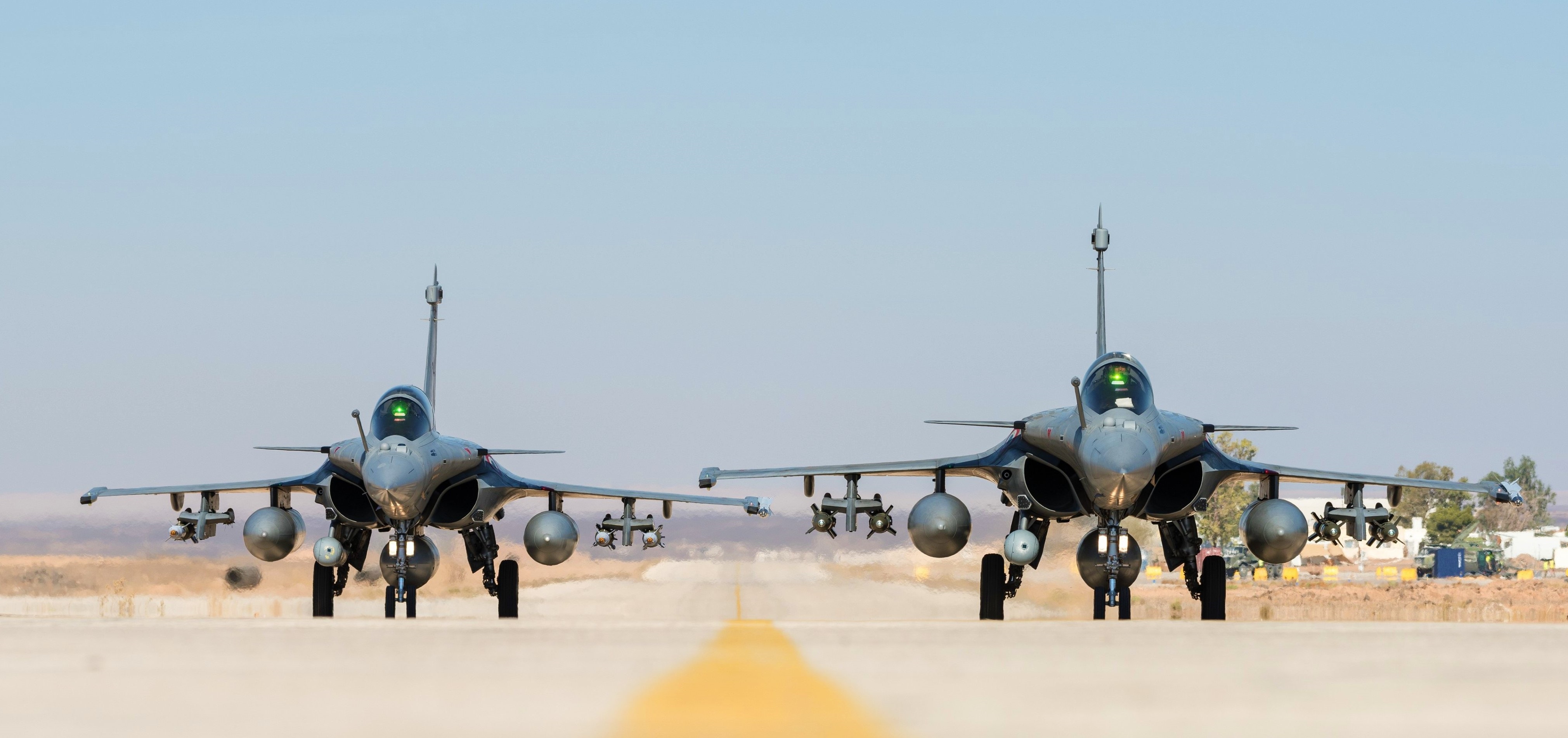 United  Arab  Emirates  made  the  first  Down payment  for  the  80  Rafale Jets ,  Dassault Aviation  acknowledged  with  Order  Backlog  !